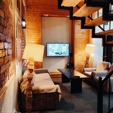 קראקול Urban Monkey Tent Hostel & Bar מראה חיצוני תמונה